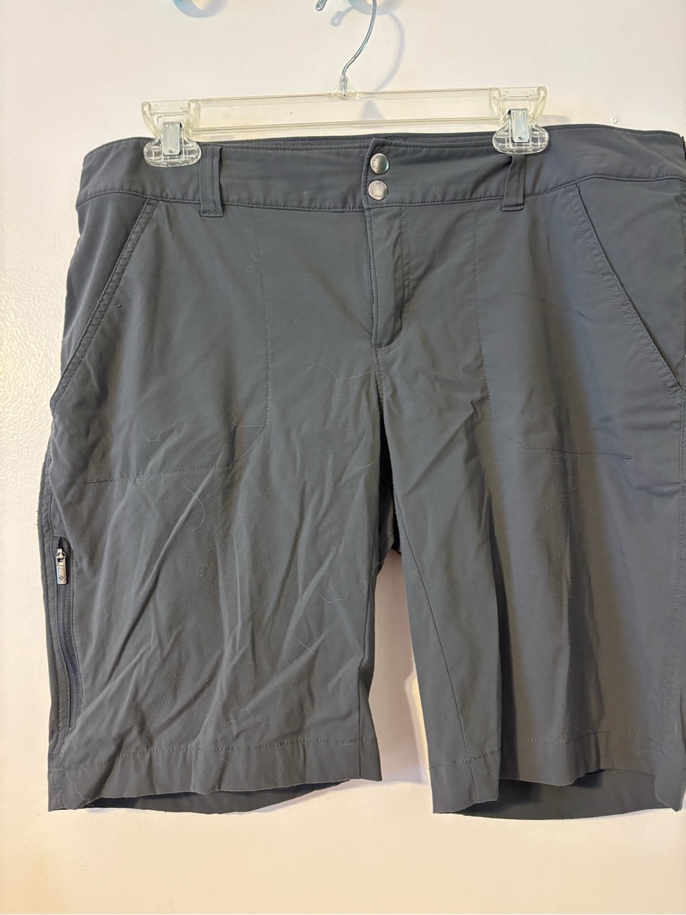 Columbia Women's Charcoal Gray Outdoor Stretch Shorts